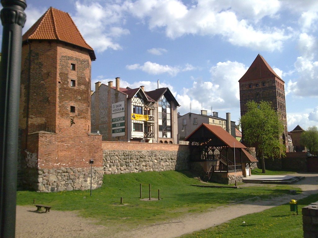 W tych wieżach mieszczą się muzea by geo573