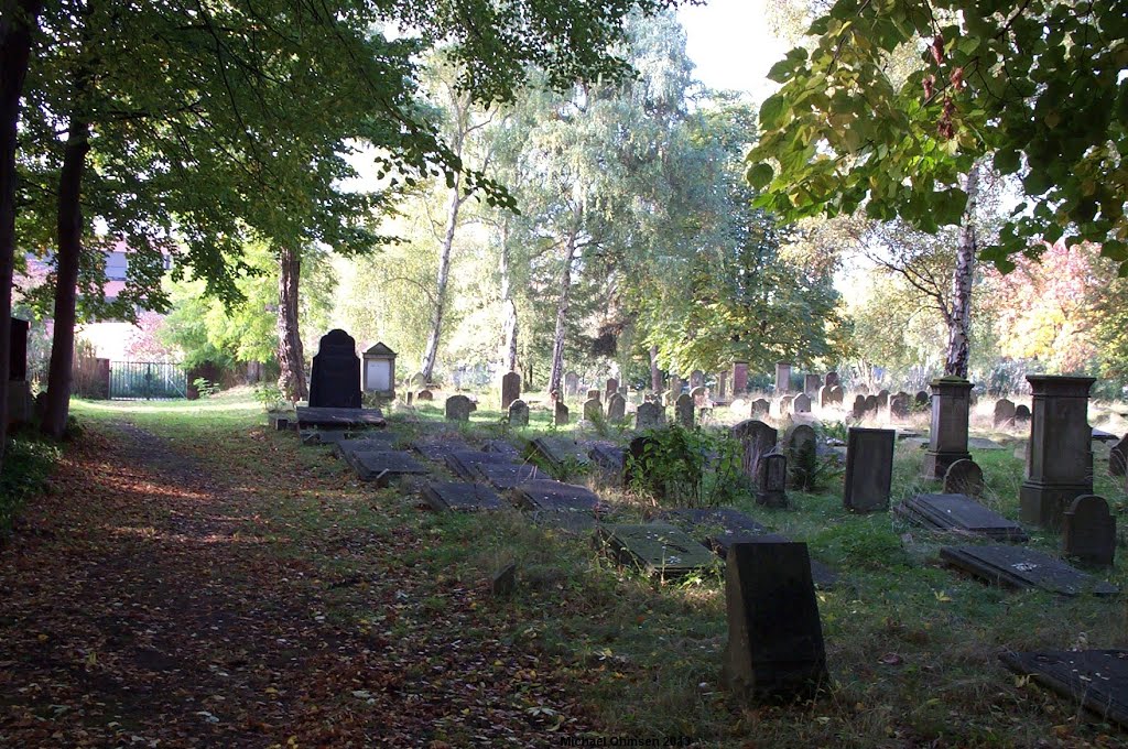 Auf dem jüdischen Friedhof in Köln Deutz by Michael Ohmsen