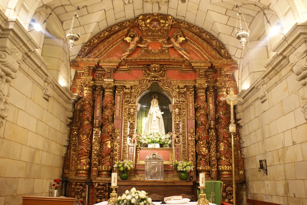 Santuario de Santa María de Pastoriza (Arteixo) -altar- by o0_oscar_0o