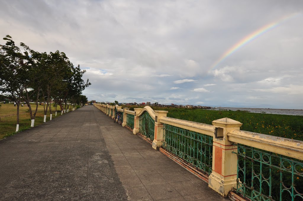 Rainbow-Tunasan Baywalk, Muntinlupa City by cesarcentroncambay