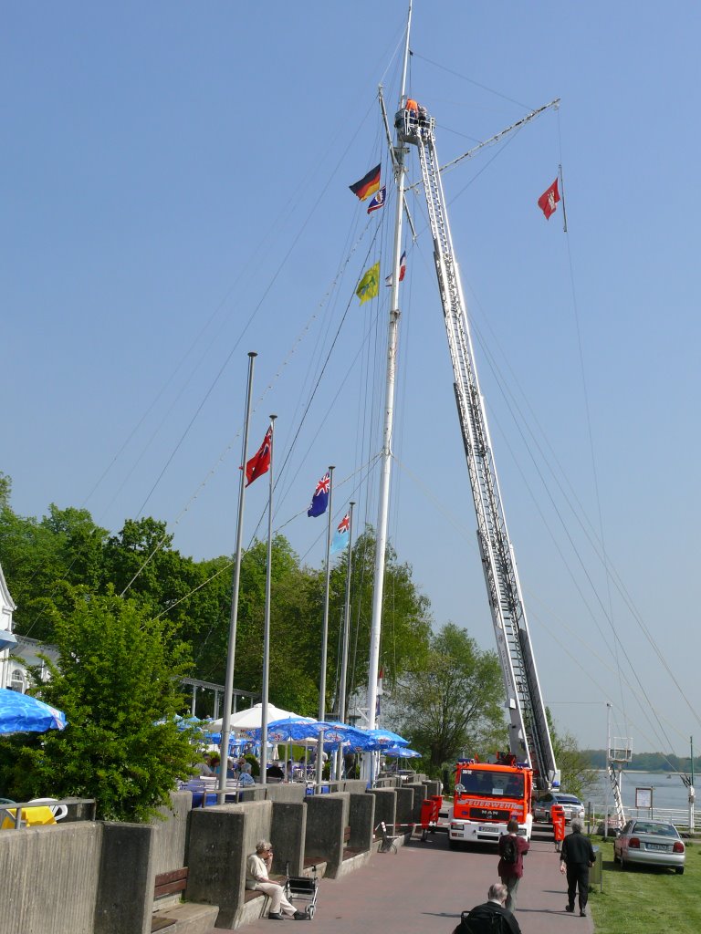 Feuerwehreinsatz beim Willkommenhöft by Robert (elch)