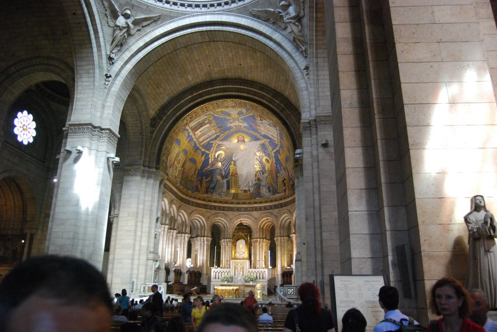 A l intérieur du Sacre Coeur de Montmartre by François Zammuto