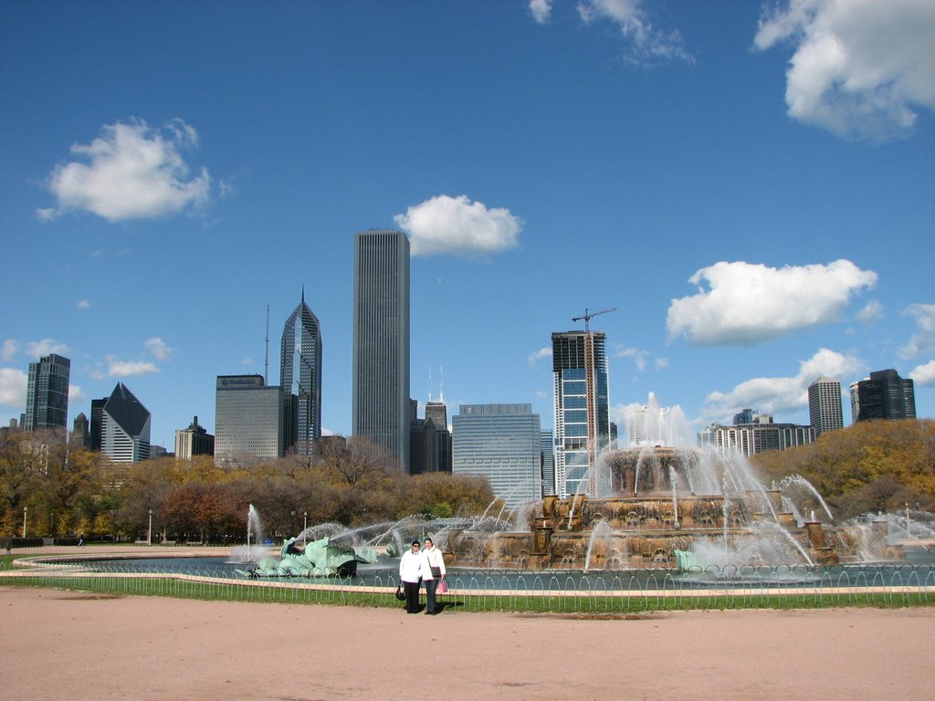 Buckinham Fountain, Grant Park. Chicago, IL. by Vladimir Jakovlev