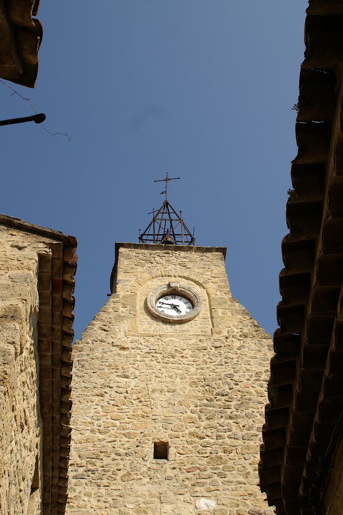 Ansouis, Provence by Heribert Bechen