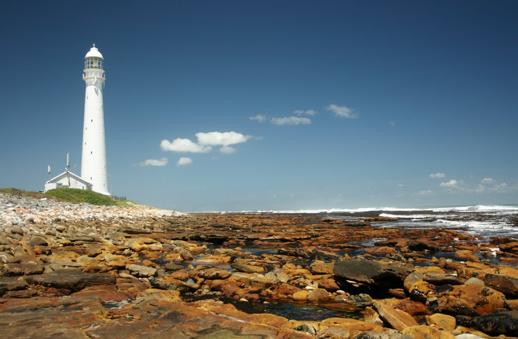 Slangkop Lighthouse at Kommetjie by ehrbar