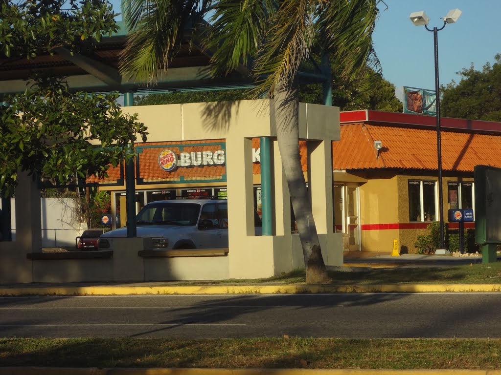 Burger King Boulevard Miguel Pou, Ponce by PunkMaister