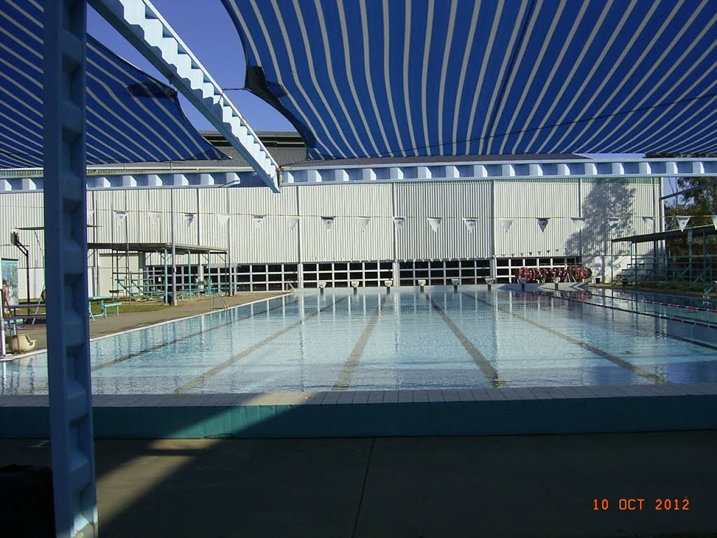 Lightning Ridge, Aquatic Centre - 2012-10-10 by sandyriva