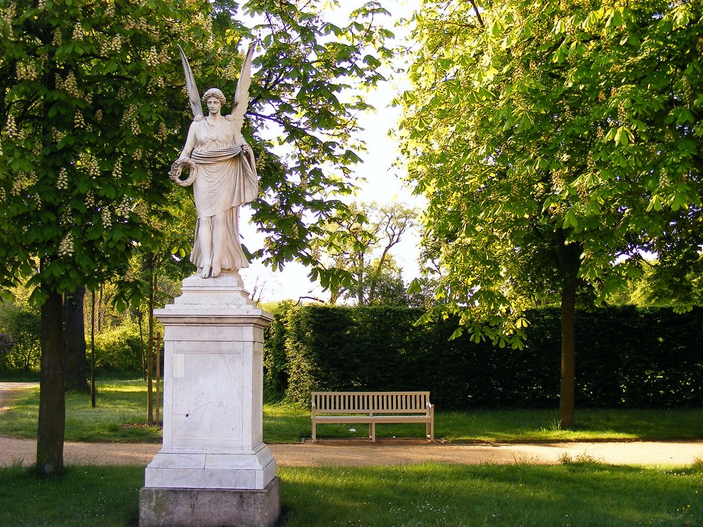 Viktoria im Park by Stefan Nitsche