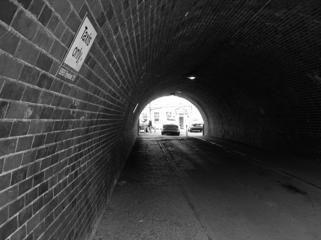 Bath Spa Station Tunnel by plweaver