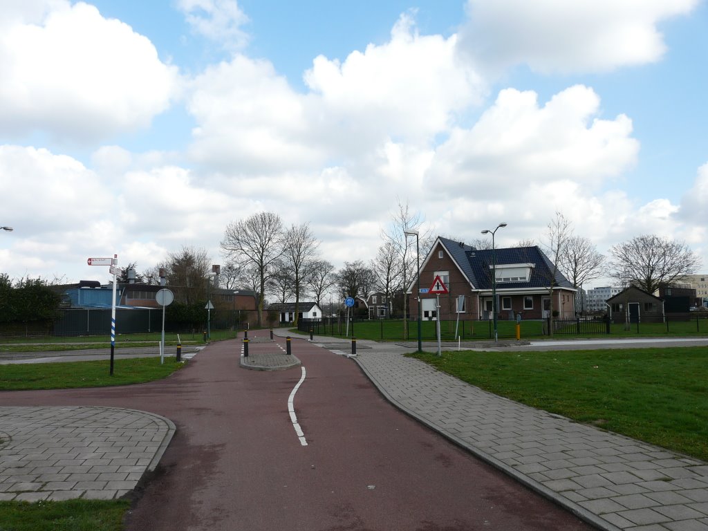 Kruising De Bouw met Spoorwachterspad, Houten by David Jimmink