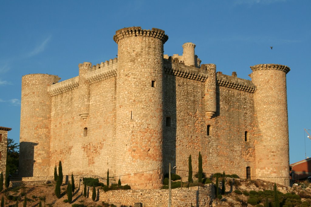 Castillo de Torija by Gonzalo Lopez