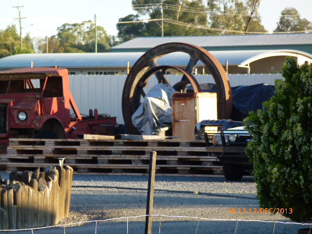 Cowra - A Collection of Vintage Machinery - 2013-12-17 by sandyriva