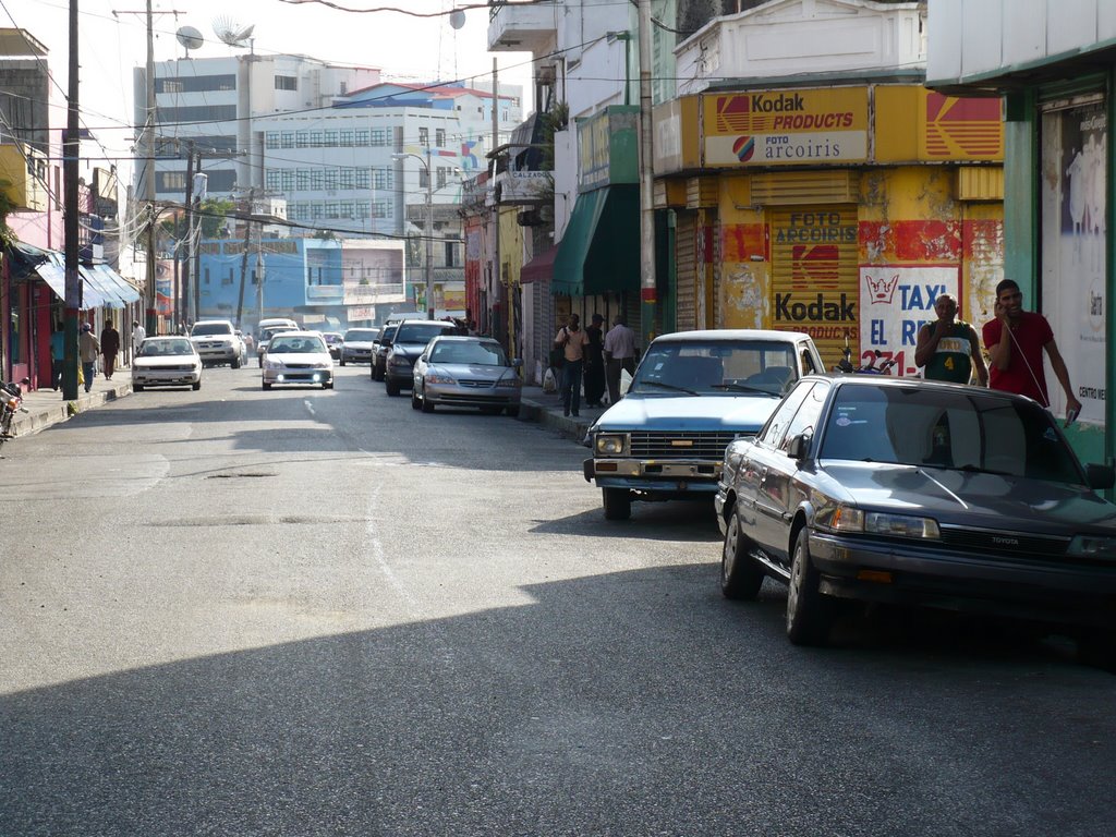 Santo Domingo by Peter Varsanyi