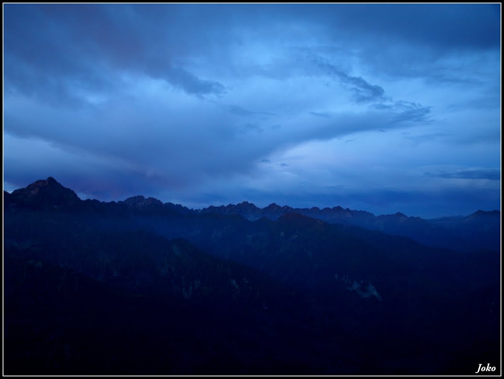 PREBÚDZAJÚCE SA VYSOKÉ TATRY by < JOKO >