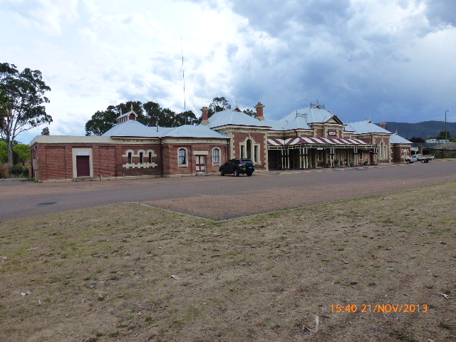 Mudgee - Railway Station - 2013-11-13 by sandyriva