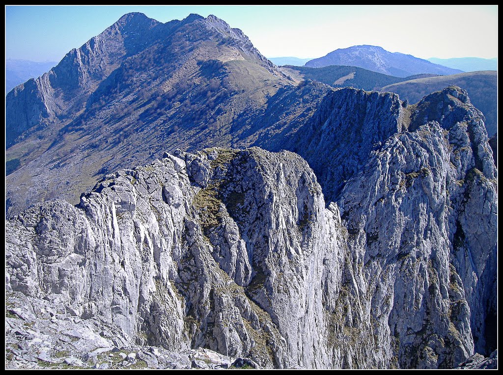 El mítico 'Paso del Diablo' con Anboto al fondo by tunante80