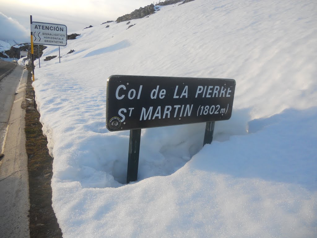 Col de la Pierre St. Martin , 1802 mts , divisoria entre España y Francia. by McBodes