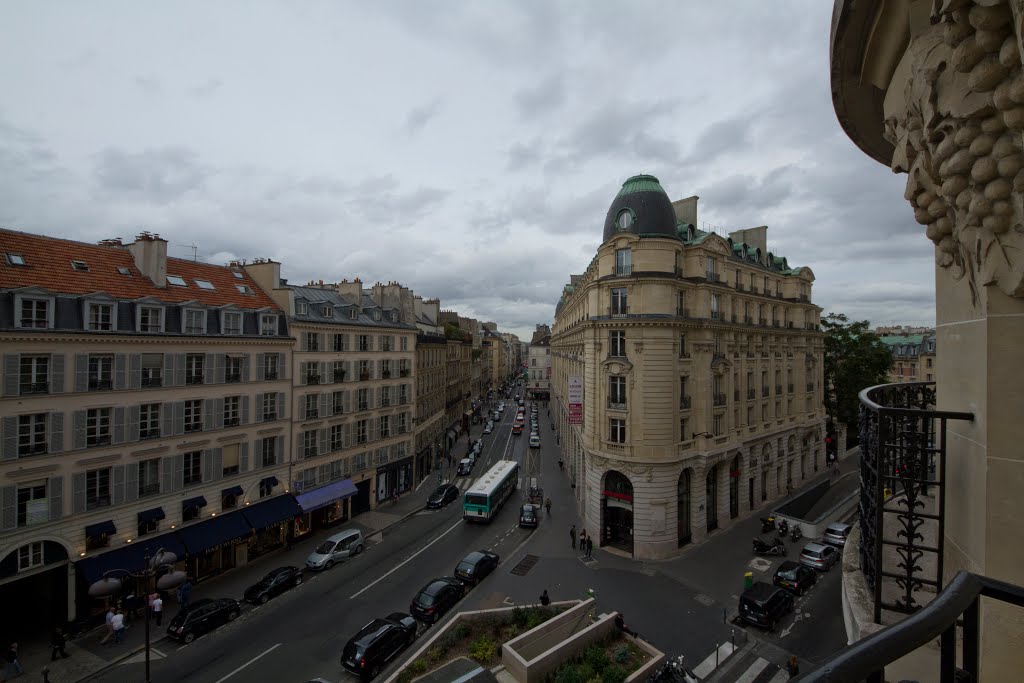 Rue du Bac, Saint-Thomas d'Aquin, Paris, France by trolvag