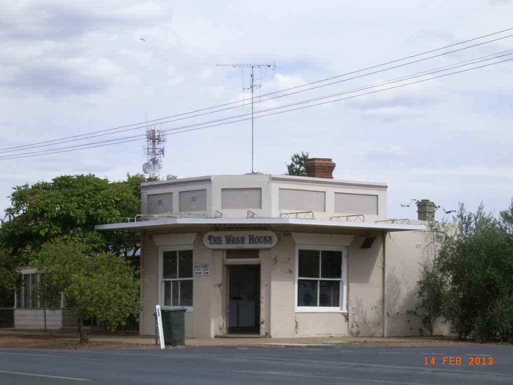 Nyngan - The Wash House - 2013-02-15 by sandyriva