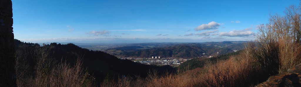 Blick nach NW von der Ruine der Schwarzenburg by ~felix³