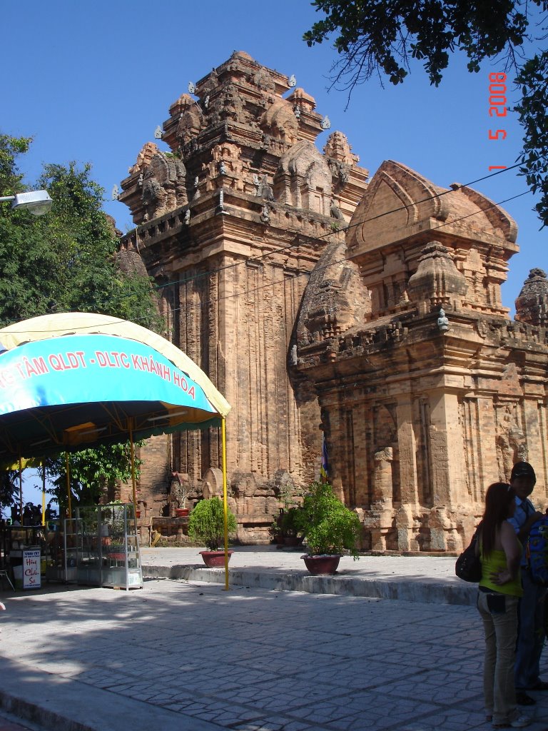 Ponagar Tower by Che Trung Hieu