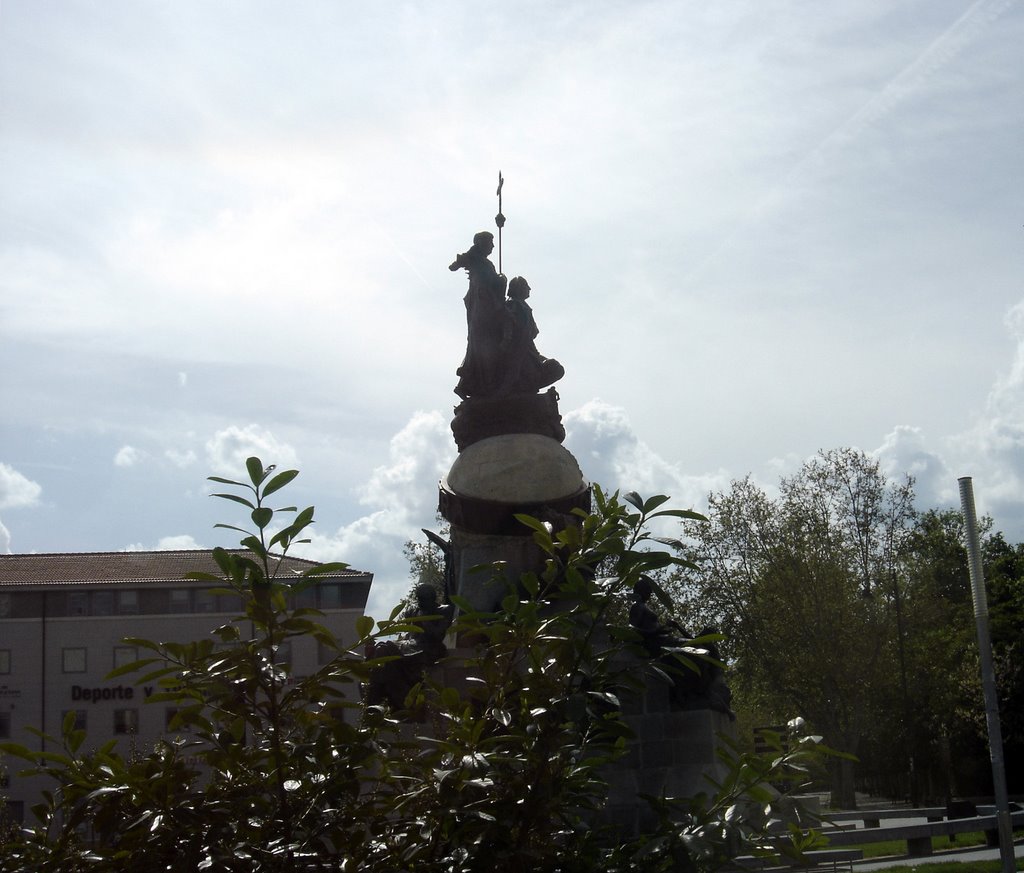 Valladolid, Monumento a Colón by cesarcriado