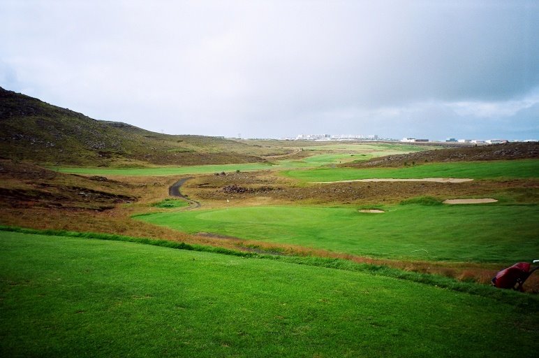 Grafarholt Golf Course, 6th green from 7th tee by ©dyakimec