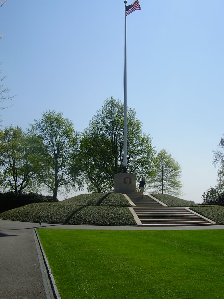 Margraten WW-II American cemetery by randenrade