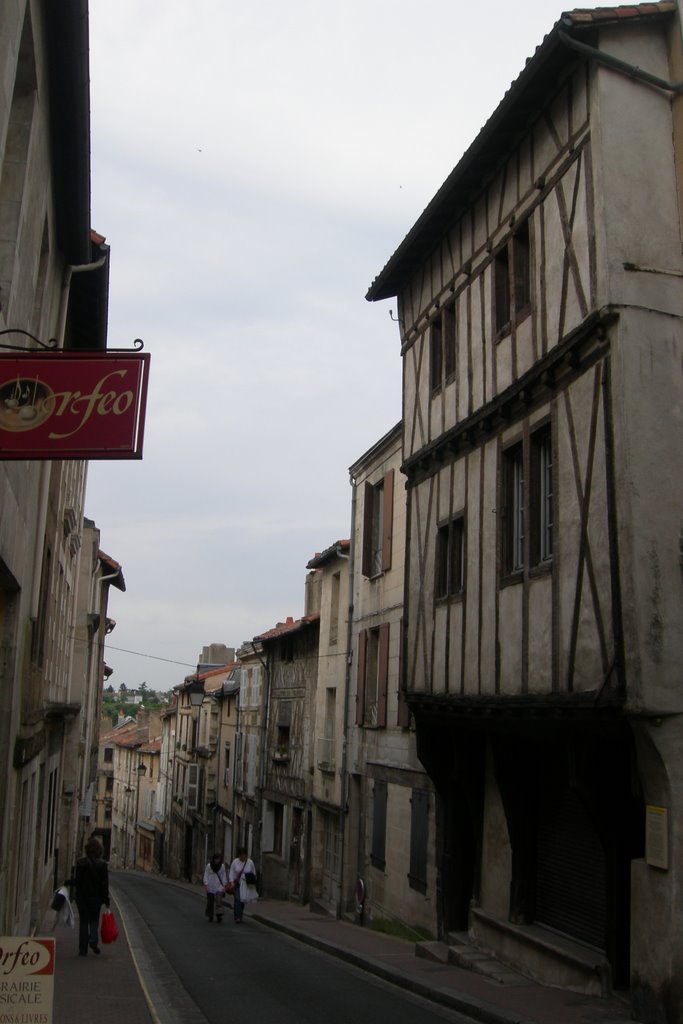 Rue de la Chaîne by NicolasS