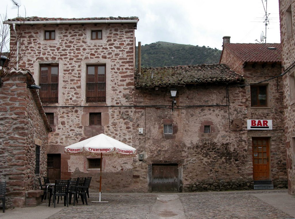 VINIEGRA DE ABAJO (Las Siete Villas). La Rioja. 2005. 08. Centro urbano. by Carlos Sieiro del Nido