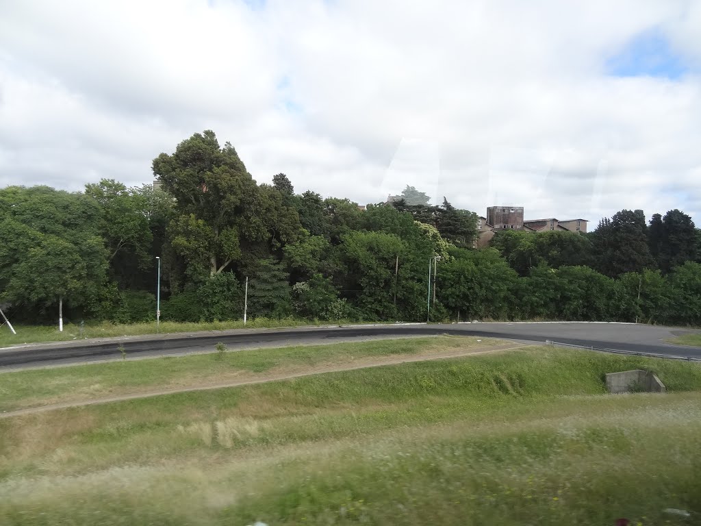 La maltería desde la Autopista. by chaporriste