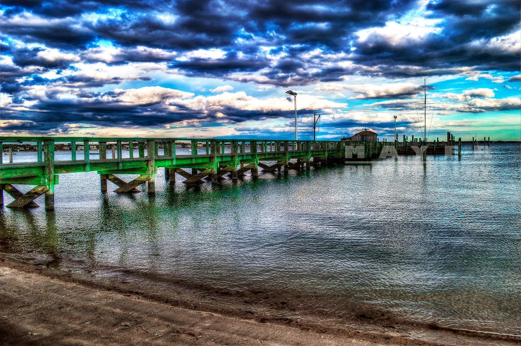 Hyannis Yacht Club by Mayer-Photogaphy