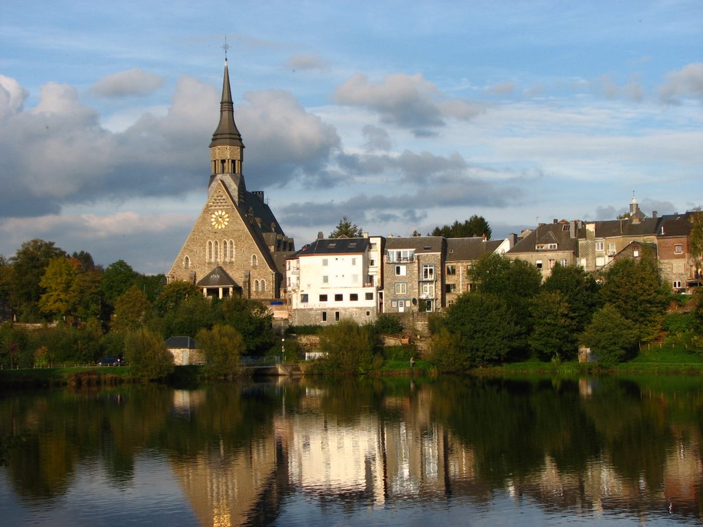 Eglise et lac by isade1975