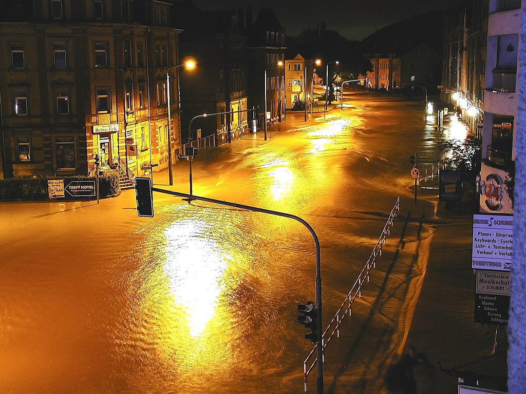 Hochwasser, Wasserspiele! by Dietmar Vettin