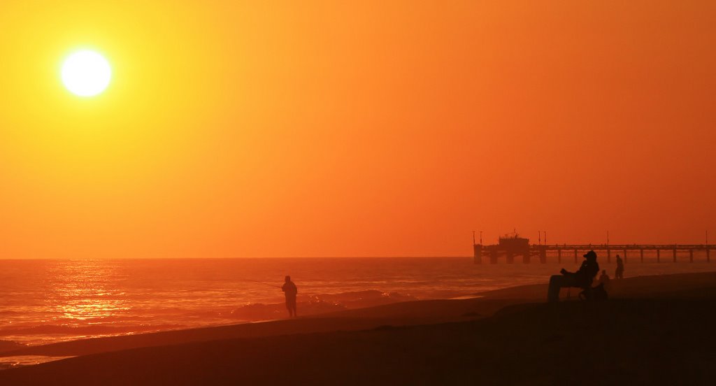 Another Beach Sunset ......... z-z-z-z-z ...04.17.08.©.rc by Richard Campbell