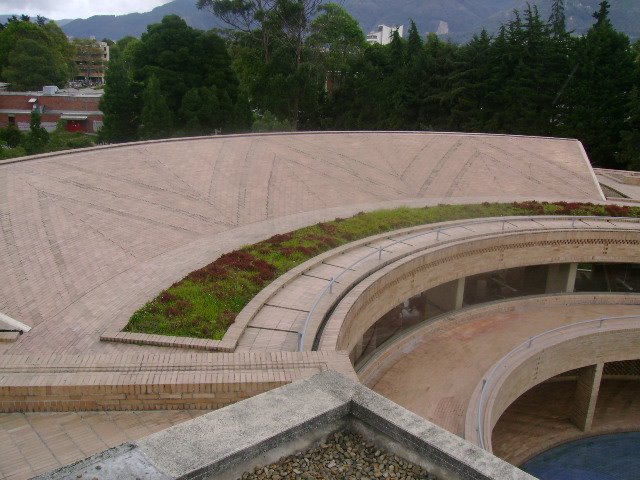 Universidad Nacional de Colombia. Edificio de Posgrados en Ciencias Humanas. by Totoya