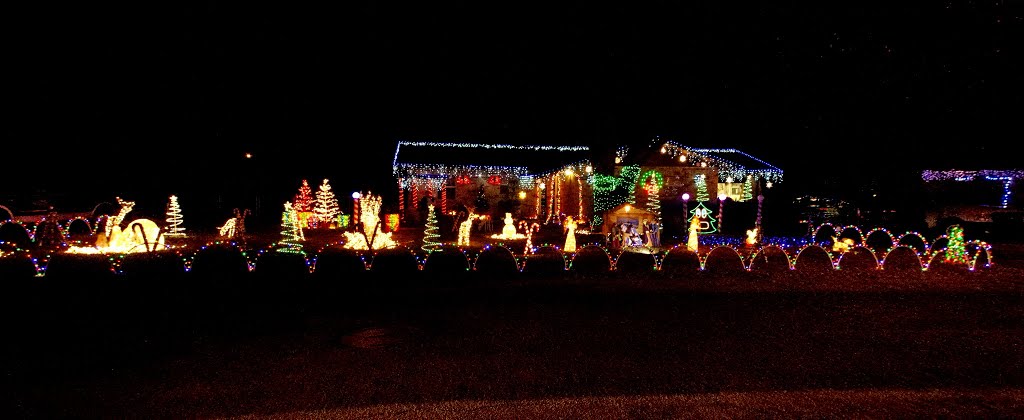 2013 12-24 Eagle Lake, Fl - Christmas Lights by Qwilleran