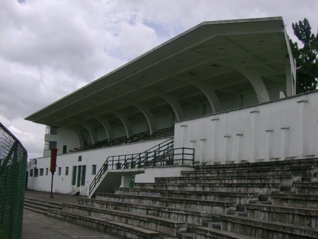 Universidad Nacional de Colombia. Estadio Alfonso López (Tribuna oriental). by Totoya