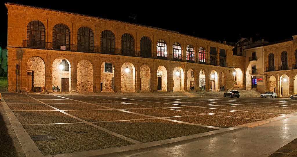 Plaza Mayor de Alcaraz by Antonio Báez