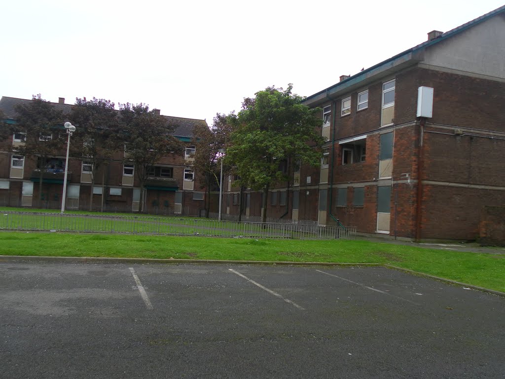 Queenstown,Layton,Tower Blocks August 2012 by Roger S Barlow