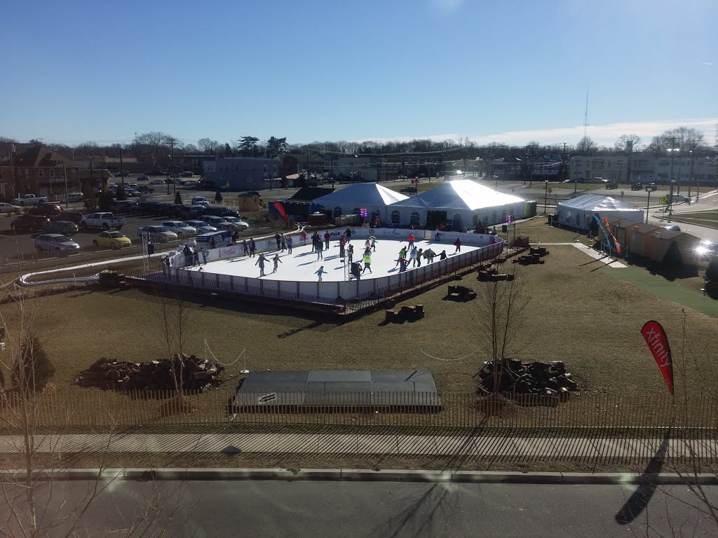 Ice skating rink by SchuminWeb