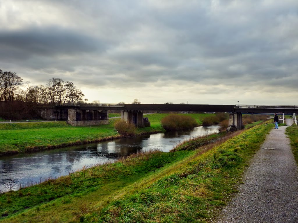 Die Lippe mit Eisenbahnbrücke (Hervest-Dorsten) / 23.12.2013 by Iceman93 / NO VIEWS!!!