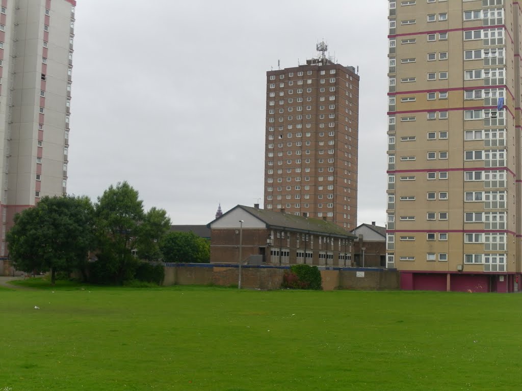 Queenstown,Layton,Blackpool July 2012 by Roger S Barlow