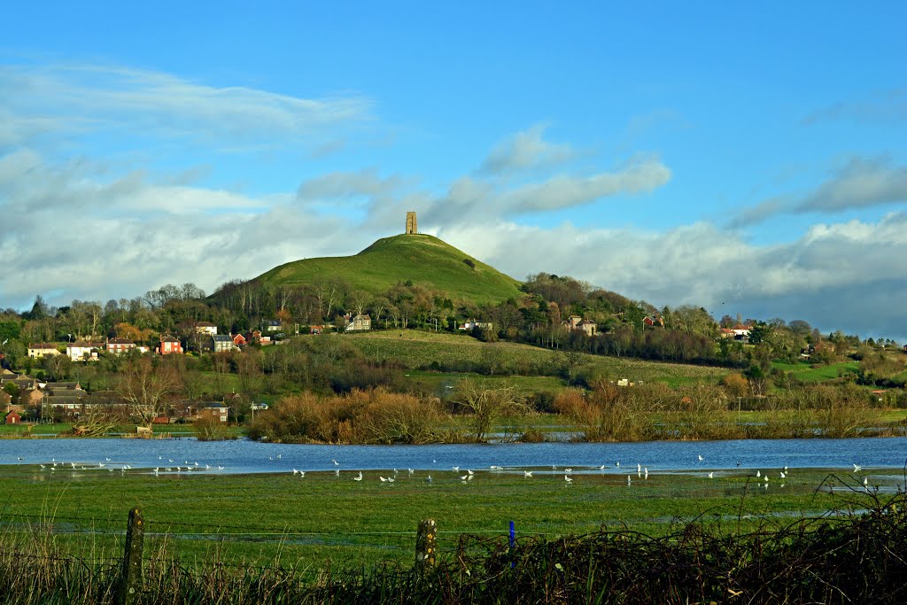 Glastonbury Tor....(better viewed large) by Rosalyn Hilborne (♦Rosa♦)