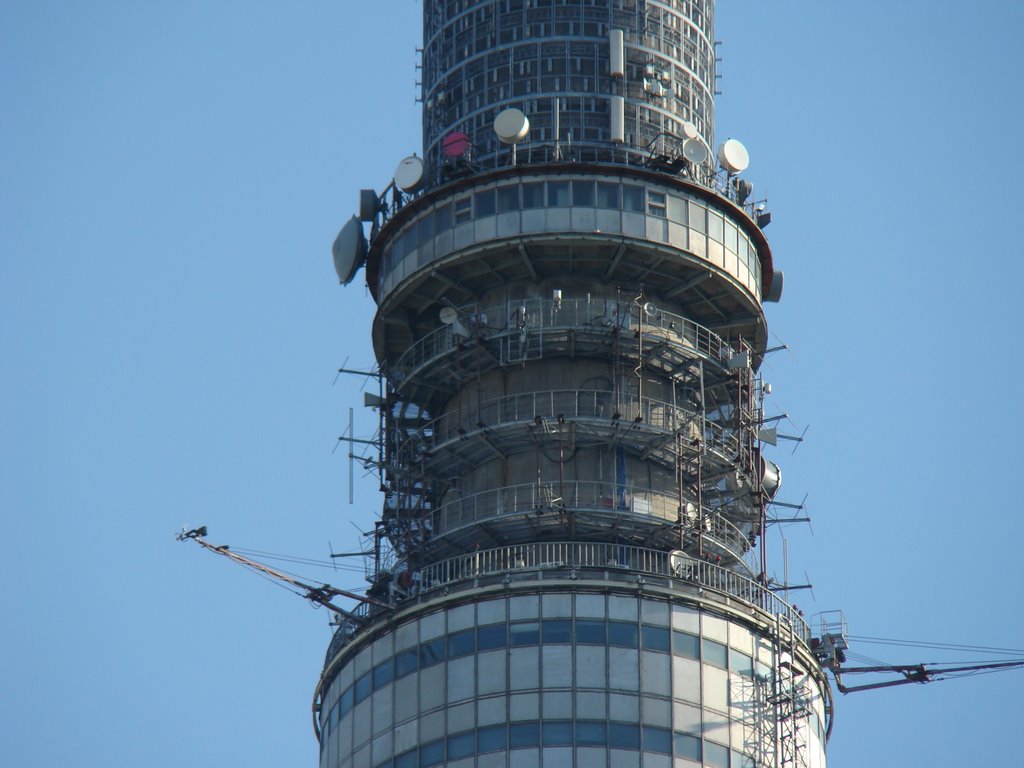 Навесное оборудование на Останкинской башне / Attachments to the Ostankino tower by Roman Romique