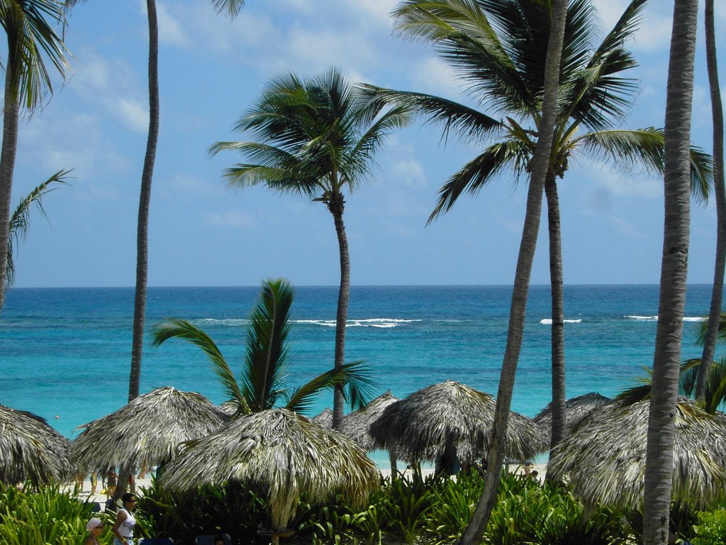 Blue beach by lauben