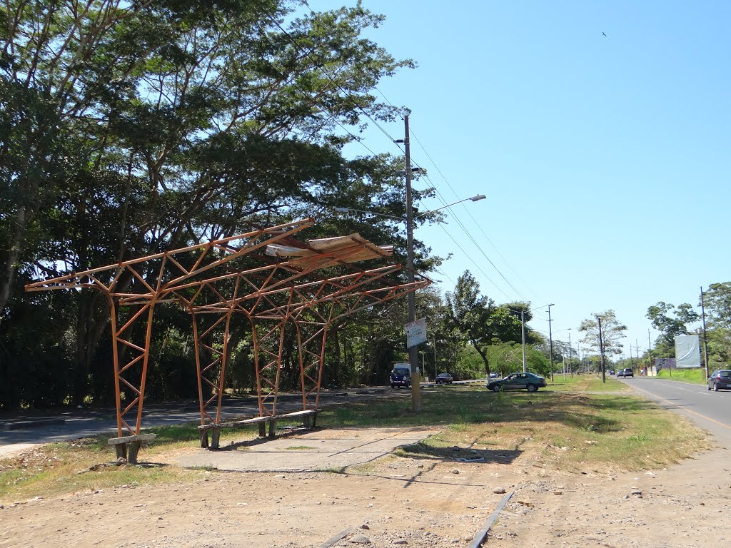 Antigua Estacion del Ferrocarril Electrico al Pacifico en San Isidro by Gino Vivi