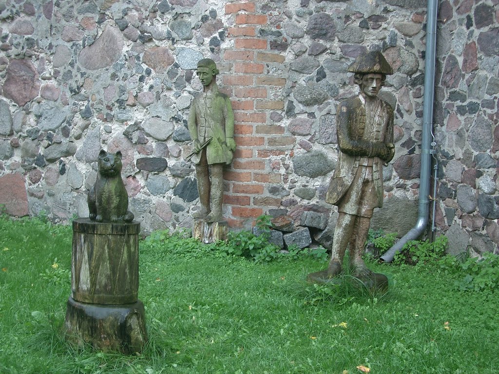 Gröben Dorfkirche Holzfiguren by jef.doro