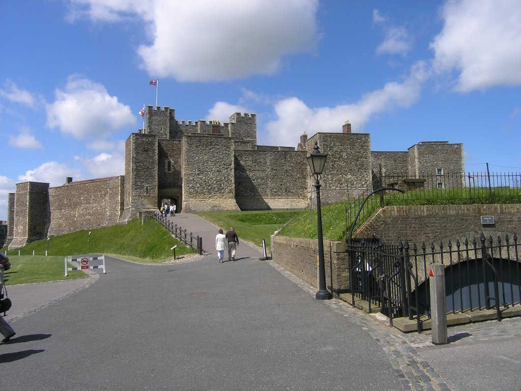 Dover Castle by Luc Hermans