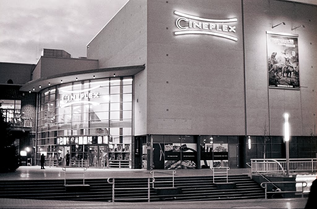 Lippstadt - Multiplex-Kino Cineplex am Südertor by SunSonic